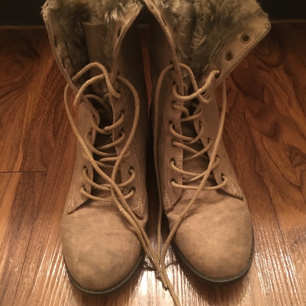 Express boots size 6